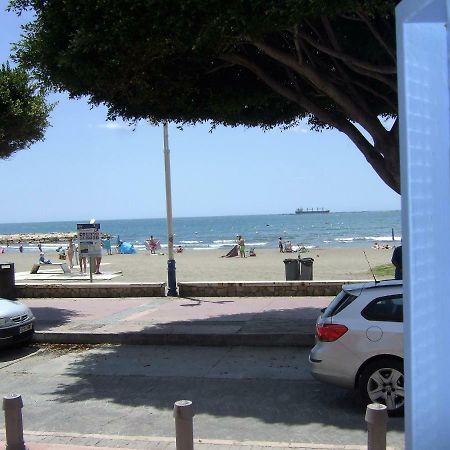 Beachfront Apartment Malaga Exterior photo