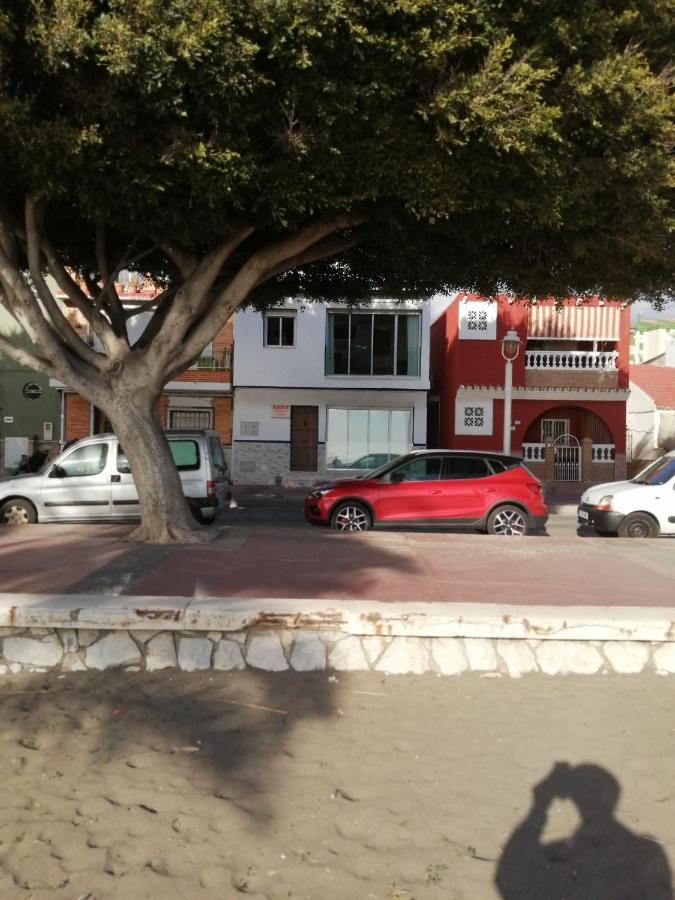 Beachfront Apartment Malaga Exterior photo