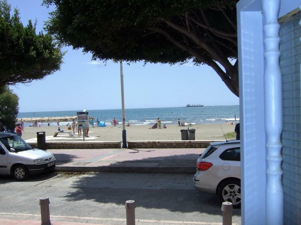 Beachfront Apartment Malaga Exterior photo